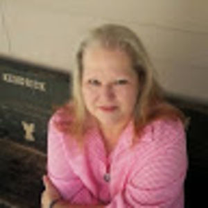 Meet your Posher, Louetta